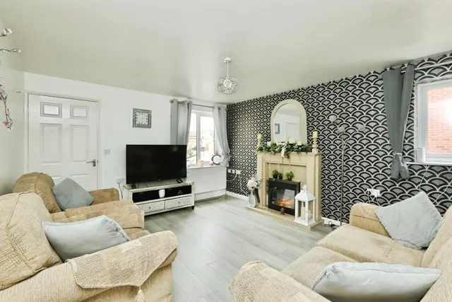 Photo 3 — Oxford Street, Thorne, Doncaster