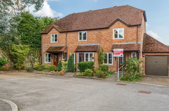 Pulborough, RH20 1DH, photo 1