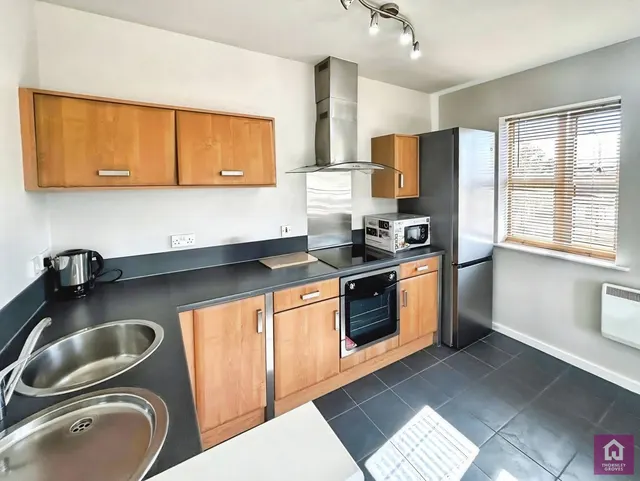 Claremont Road, Sale, M33, photo 3