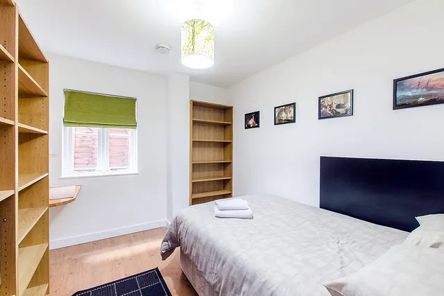 Finchley Road, Hampstead, NW3, photo 1