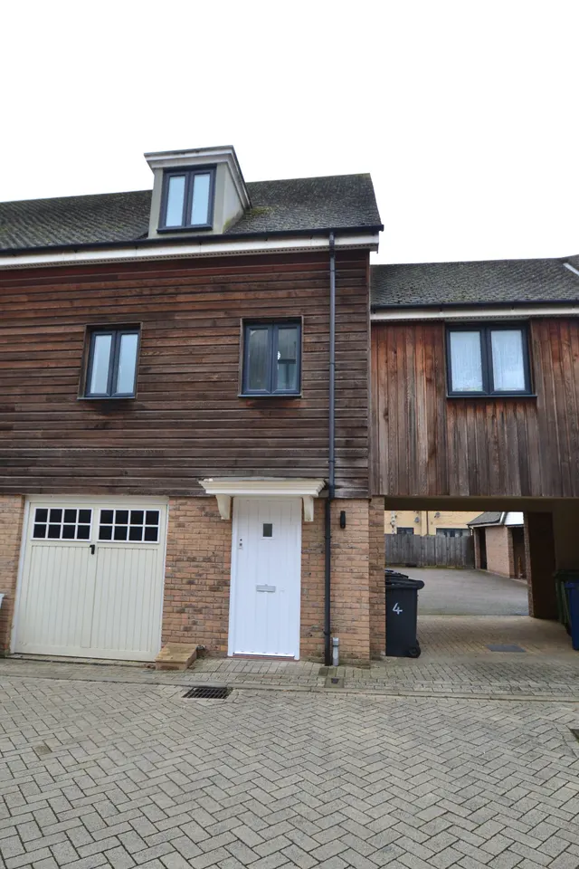 Rosehip Road, Orchard Park, Cambridge, CB4, photo 1