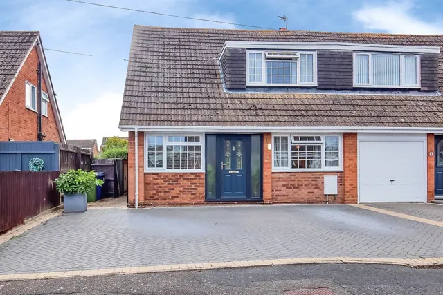 Nevis Close, Corby, photo 1