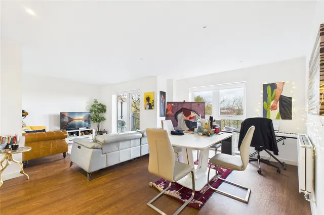 Howard Road, Stanmore, HA7, photo 1