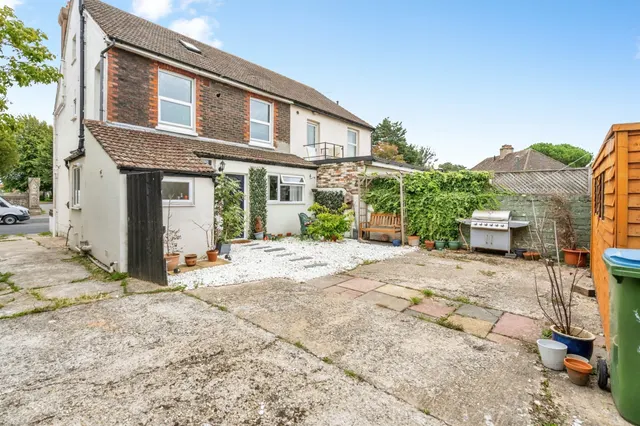 Hawthorn Road, Bognor Regis, PO21, photo 3