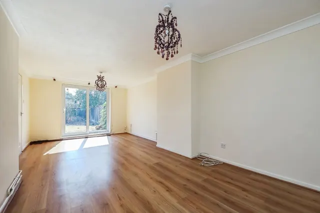 Photo 3 — Sunninghill Drive, Clifton, Nottingham, NG11