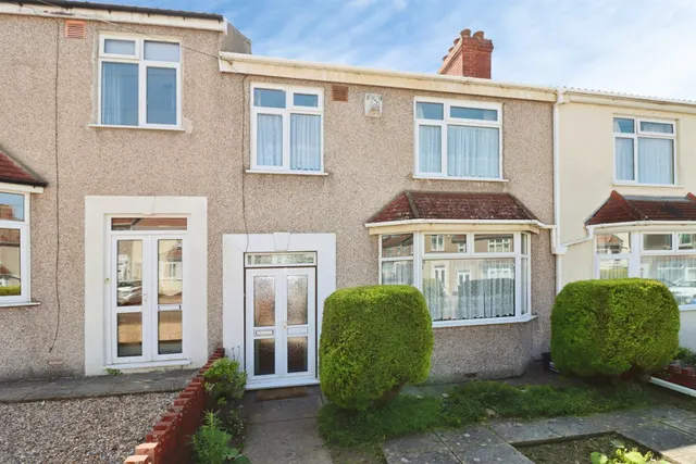 Heather Close, Bristol, BS15, photo 1