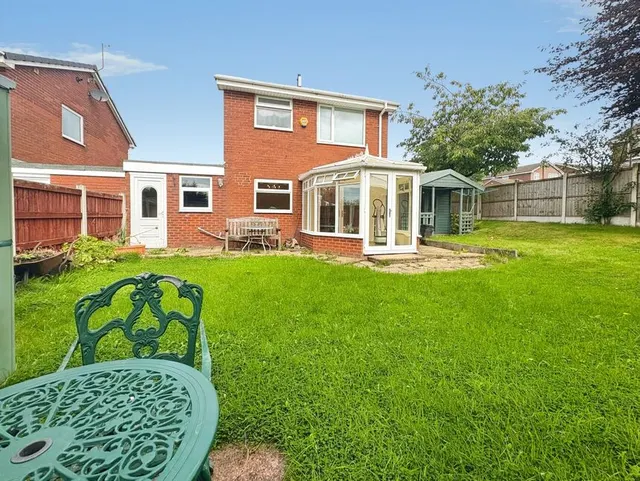 Kestrel Park, Skelmersdale, WN8, photo 3