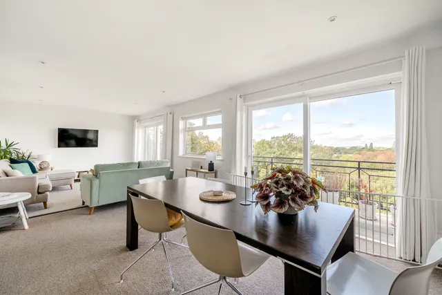 Photo 3 — Oatlands Drive, Weybridge, KT13