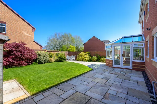 Deer Park Drive, Newport, photo 2