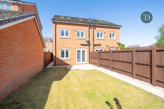 Photo 2 — Jacks Wood Avenue, Ellesmere Port, CH65 3BT