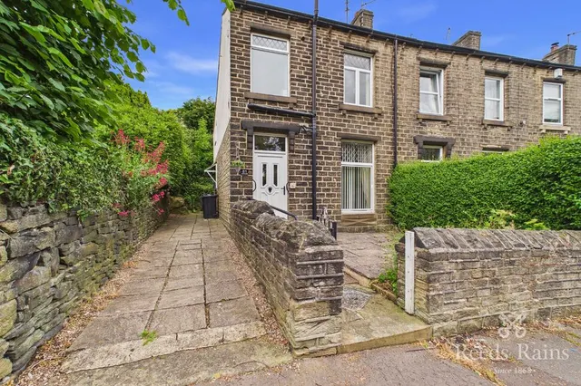 Taylor Hill Road, Berry Brow, Huddersfield, West Yorkshire, HD4, photo 1