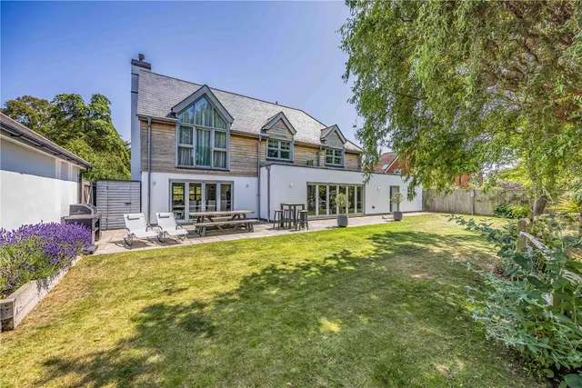 Bosham Lane, Bosham, Chichester, West Sussex, PO18 8HG, photo 1