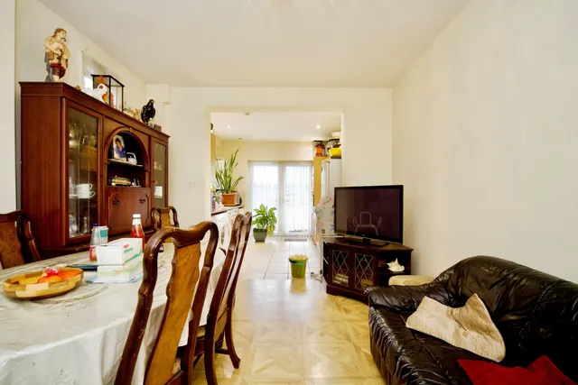 Radley Road, London, N17, photo 2