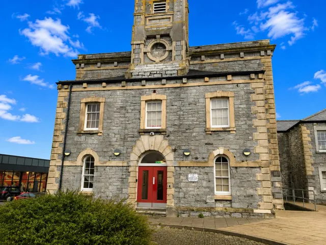 Longfield Place, Greenbank, PL4, photo 1