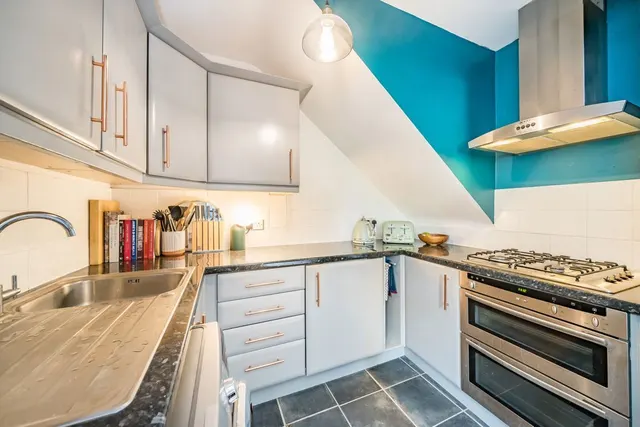 Bedford Hill, SW12, photo 3