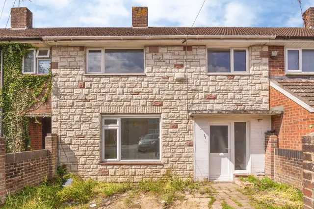 Botley Drive, Havant, photo 1