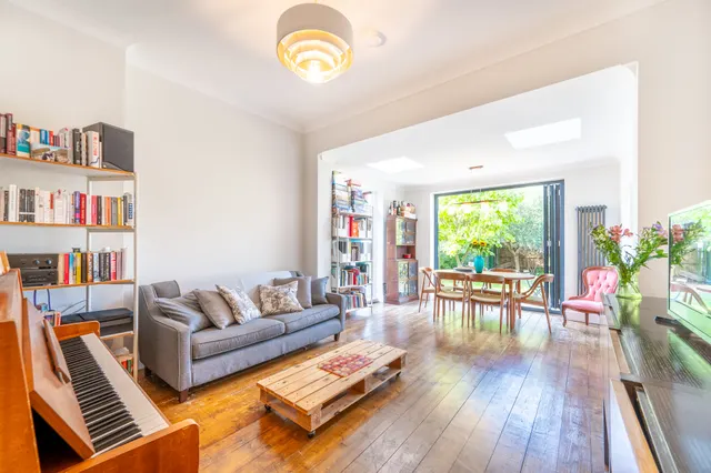 179a Melrose Avenue, London, photo 1