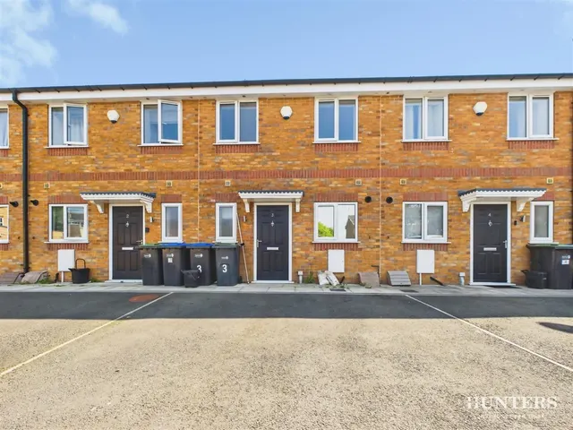 West Row, Consett, photo 1