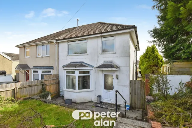 Gwladys Street, Aberdare, CF44, photo 1