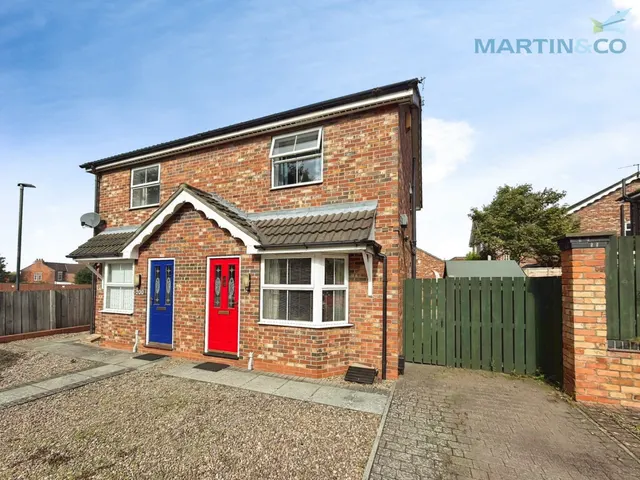 2 bedroom house — Sandsfield Lane, Gainsborough