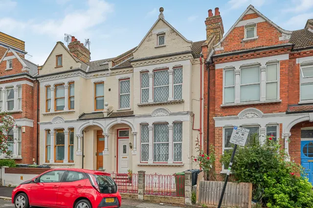 Photo 3 — Dumbarton Road, Brixton, London, SW2