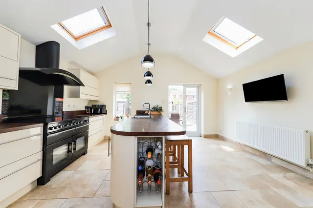 Primrose Gardens, Featherstone, WV10, photo 3