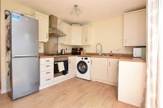 Woodlands Way, Whinmoor, LS14, photo 3