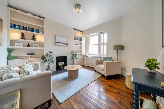Lurline Gardens, Battersea, London, SW11, photo 1