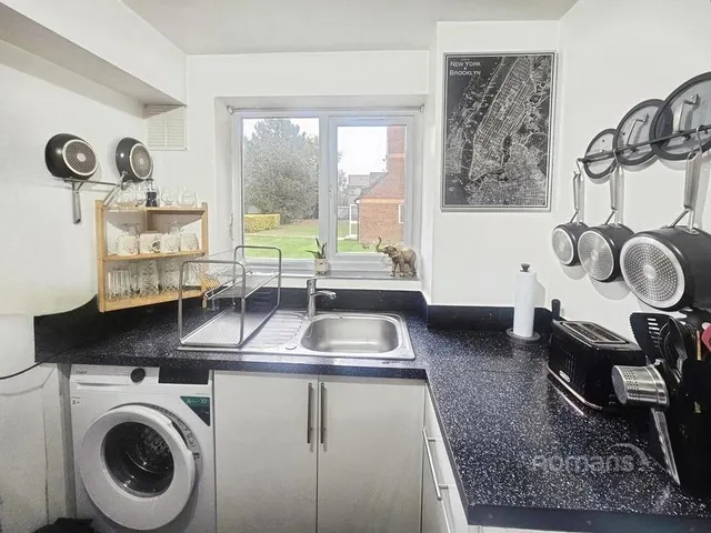 Walpole Road, Slough, SL1, photo 2