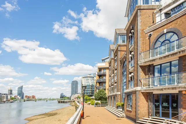 Photo 2 — Clove Hitch Quay, London, SW11