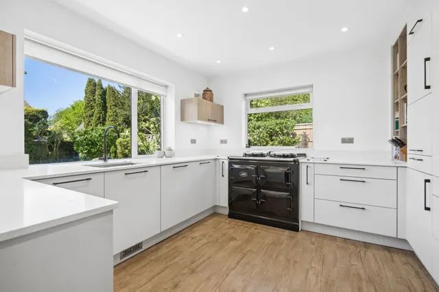 Photo 2 — Mynchen Road, Beaconsfield, HP9