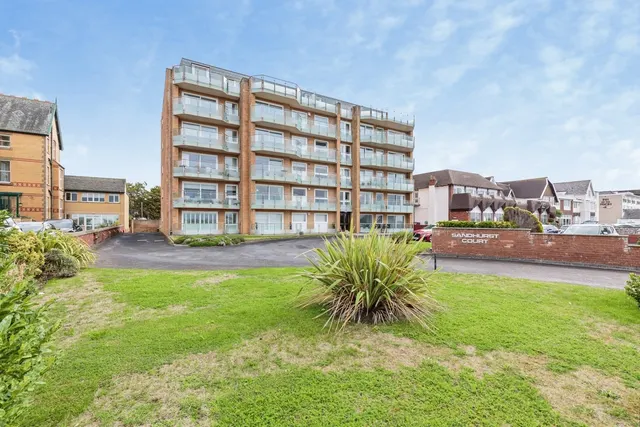 South Promenade, Lytham St. Annes, FY8, photo 1