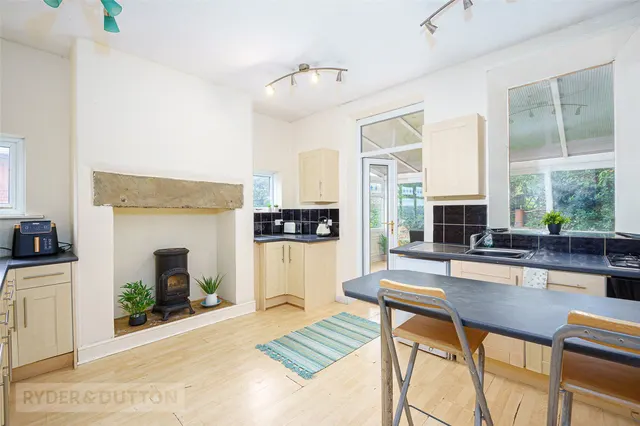 Cowcliffe Hill Road, Cowcliffe, HD2, photo 2