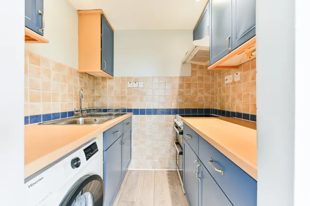 Photo 3 — 67 Priory Crescent, London