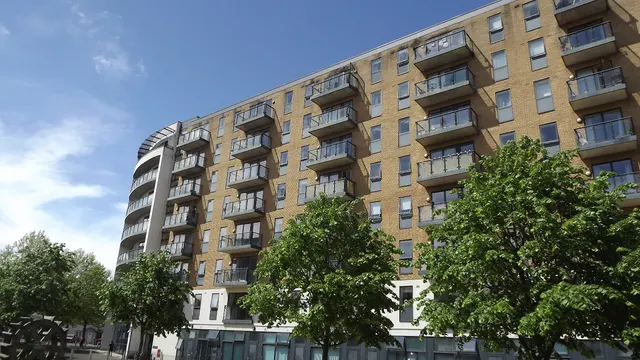 Durnsford Road, London, SW19, photo 1