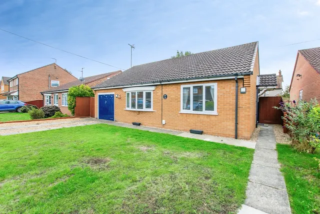 Photo 2 — Fairfields, Holbeach, Spalding