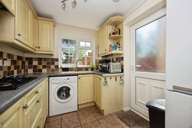 Southway, Guildford, GU2, photo 2