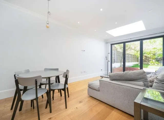Bellevue Road, Finchley, N11, photo 1