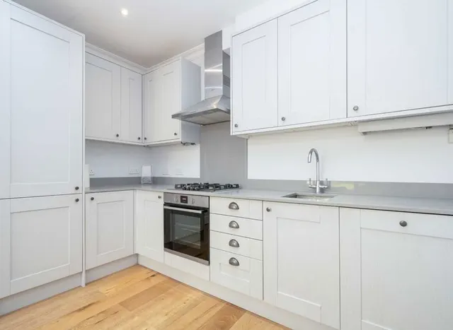 Photo 2 — Bellevue Road, Finchley, N11