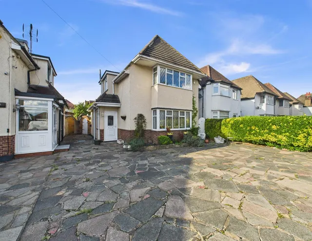 The Fairway, Ruislip, Middlesex, HA4 0SH, photo 1