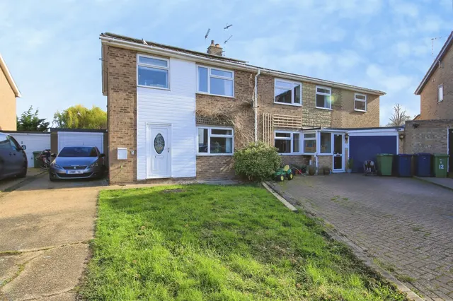 Sycamore Close, MARCH, photo 1