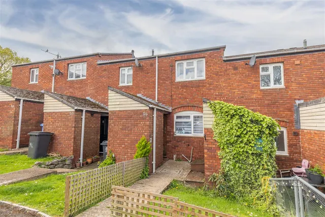 Luff Close, Windsor, SL4 4NP, photo 1