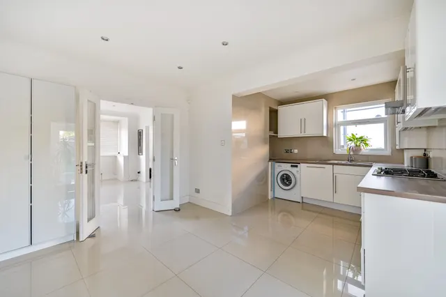 Photo 3 — 13 Windsor Avenue, New Malden