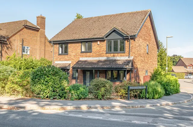 Locks Road, Locks Heath, SO31, photo 1