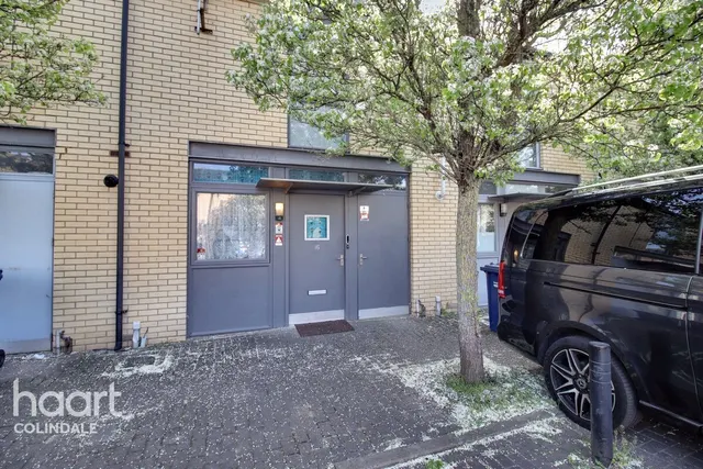 Holbeach Close, NW9, photo 1