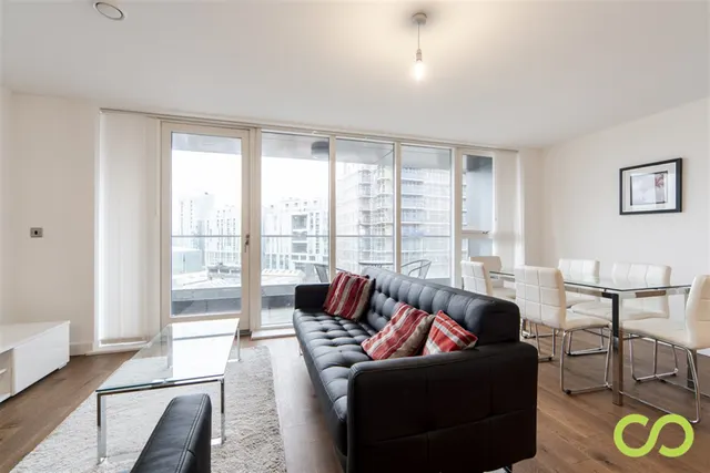 Photo 3 — 20 Norman Road, Greenwich, London, SE10 9FA