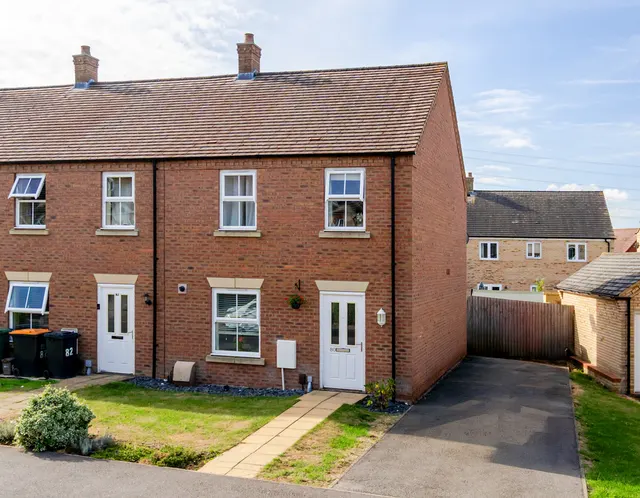 Johnson Drive, Leighton Buzzard, LU7, photo 1