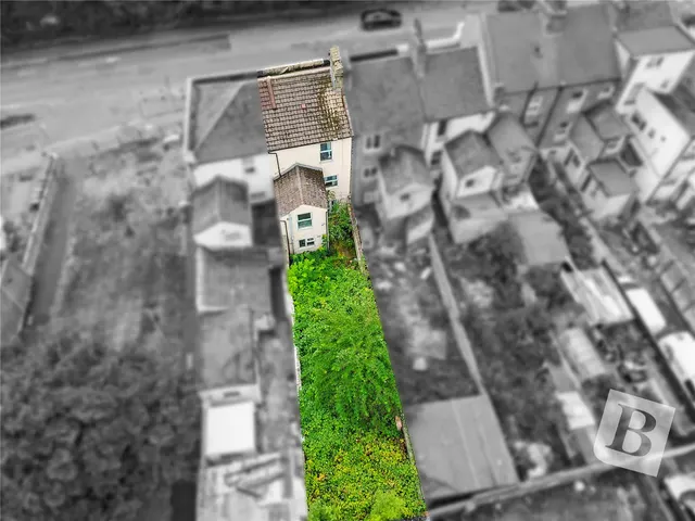 Photo 3 — Milton Road, Gravesend, Kent, DA12