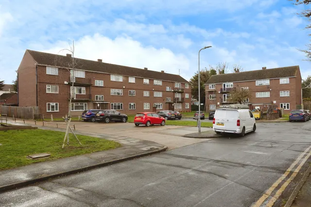 Stirling Close, Rainham, RM13, photo 3