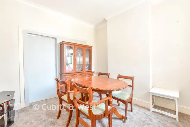 Stamshaw Road, Portsmouth, PO2, photo 2